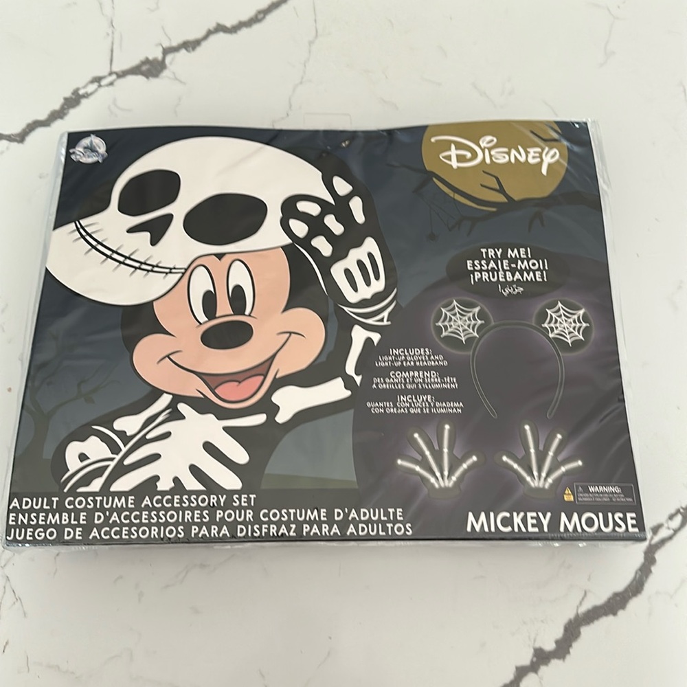 NWT Disney Parks Mickey Mouse Adult Costume Light Up Accessory Set Gloves Ears